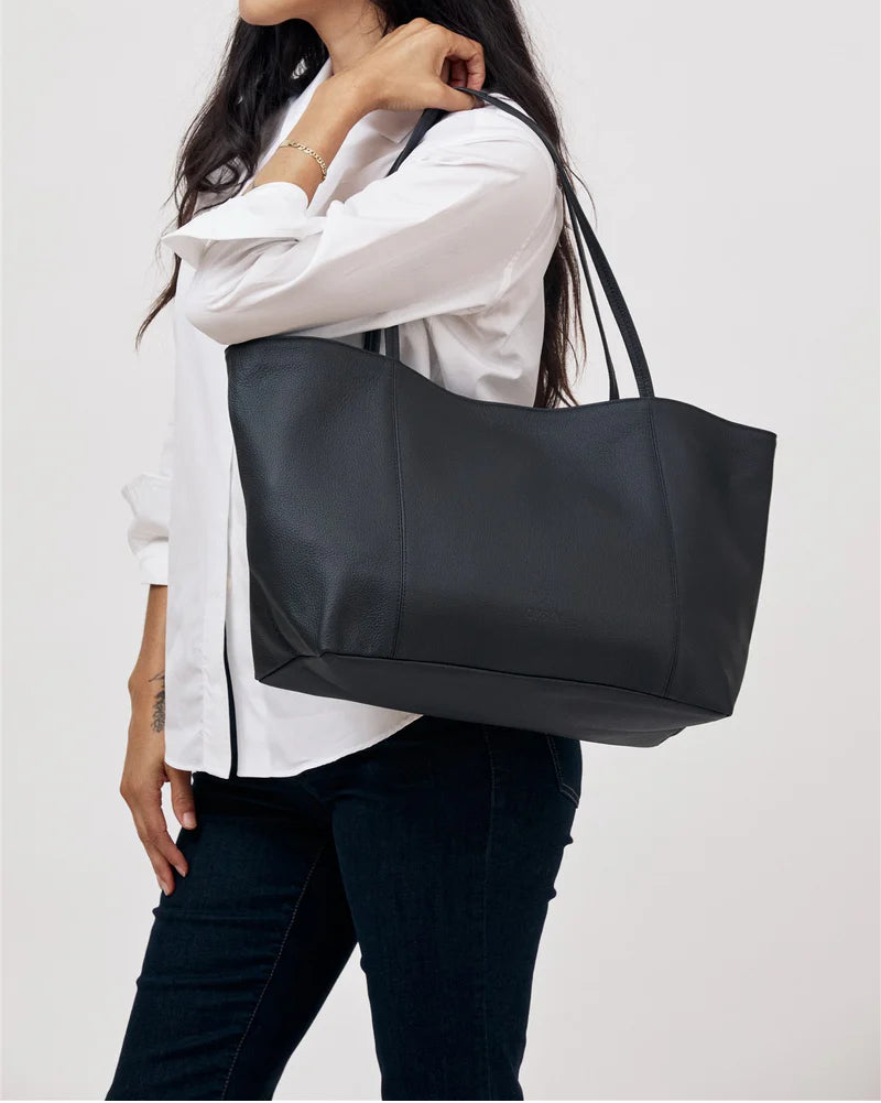 Makena Tote in Black Pebble Grain