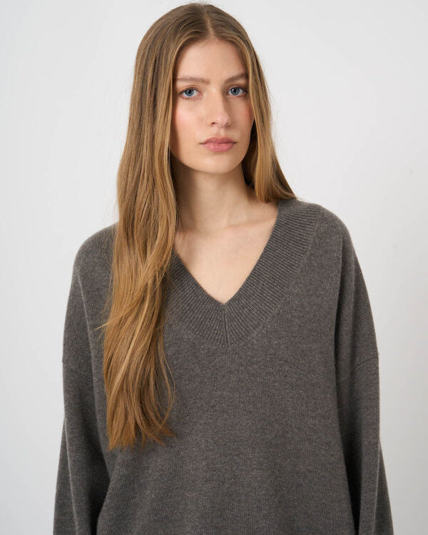 Repeat Cashmere oversized gray V-neck cashmere sweater with ribbed neckline detail