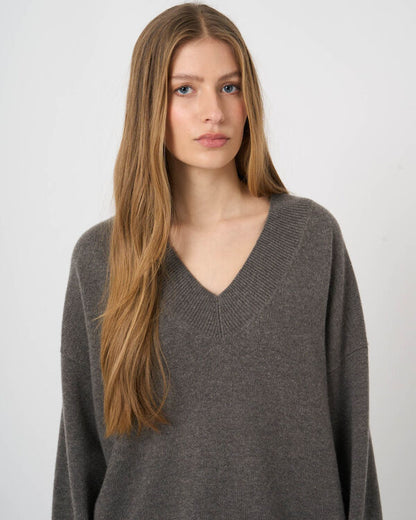 Repeat Cashmere oversized gray V-neck cashmere sweater with ribbed neckline detail