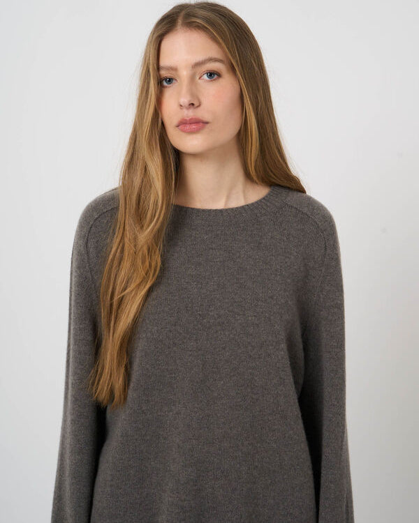 Relaxed taupe cashmere crewneck sweater with raglan sleeves and soft knit texture