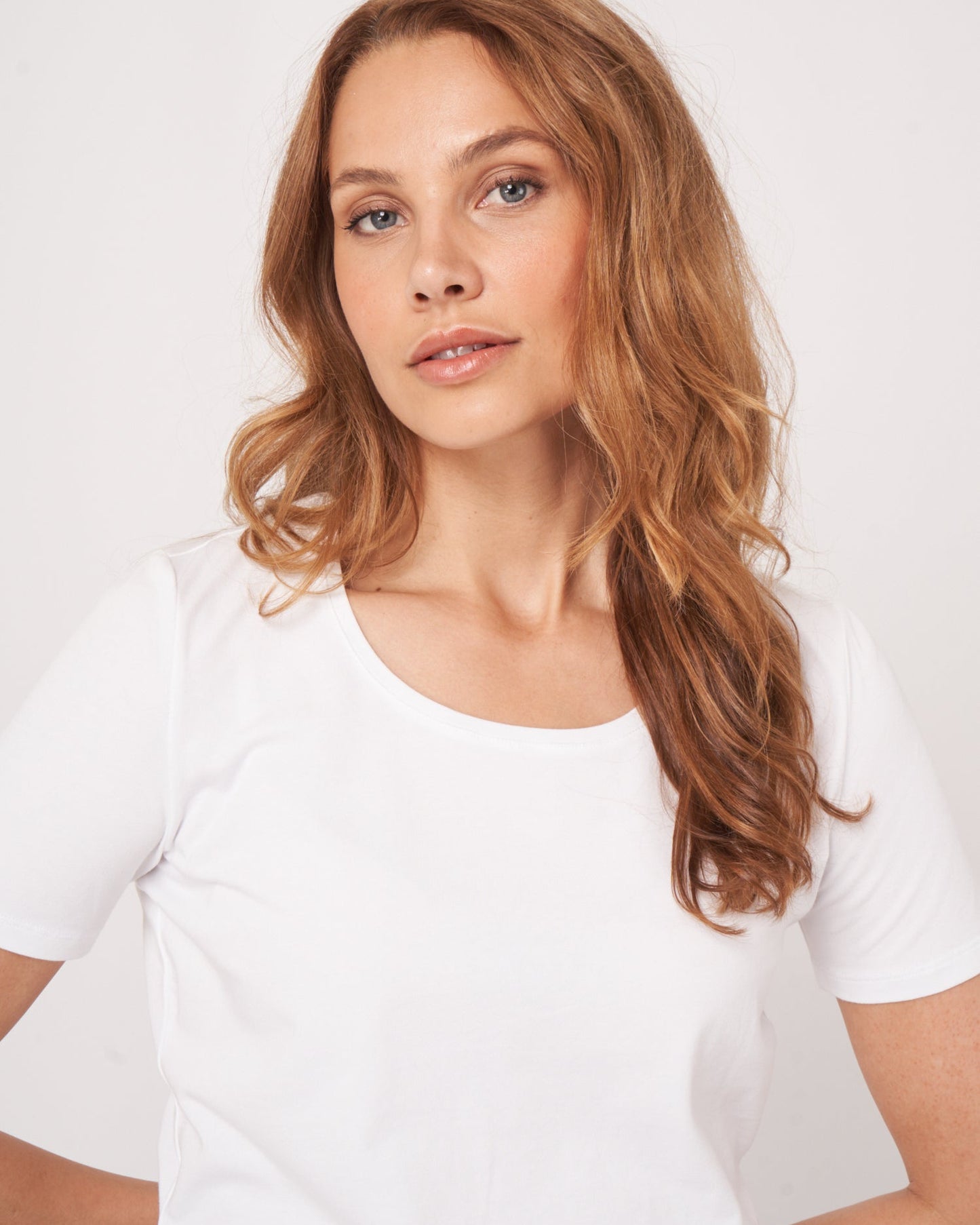 Basic Cotton Crew Neck T-Shirt in White