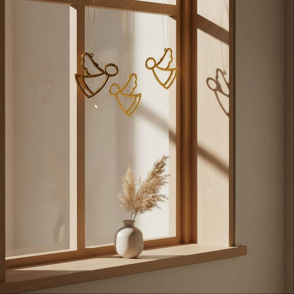 Holiday Angel Ornaments: Small / Flying angel