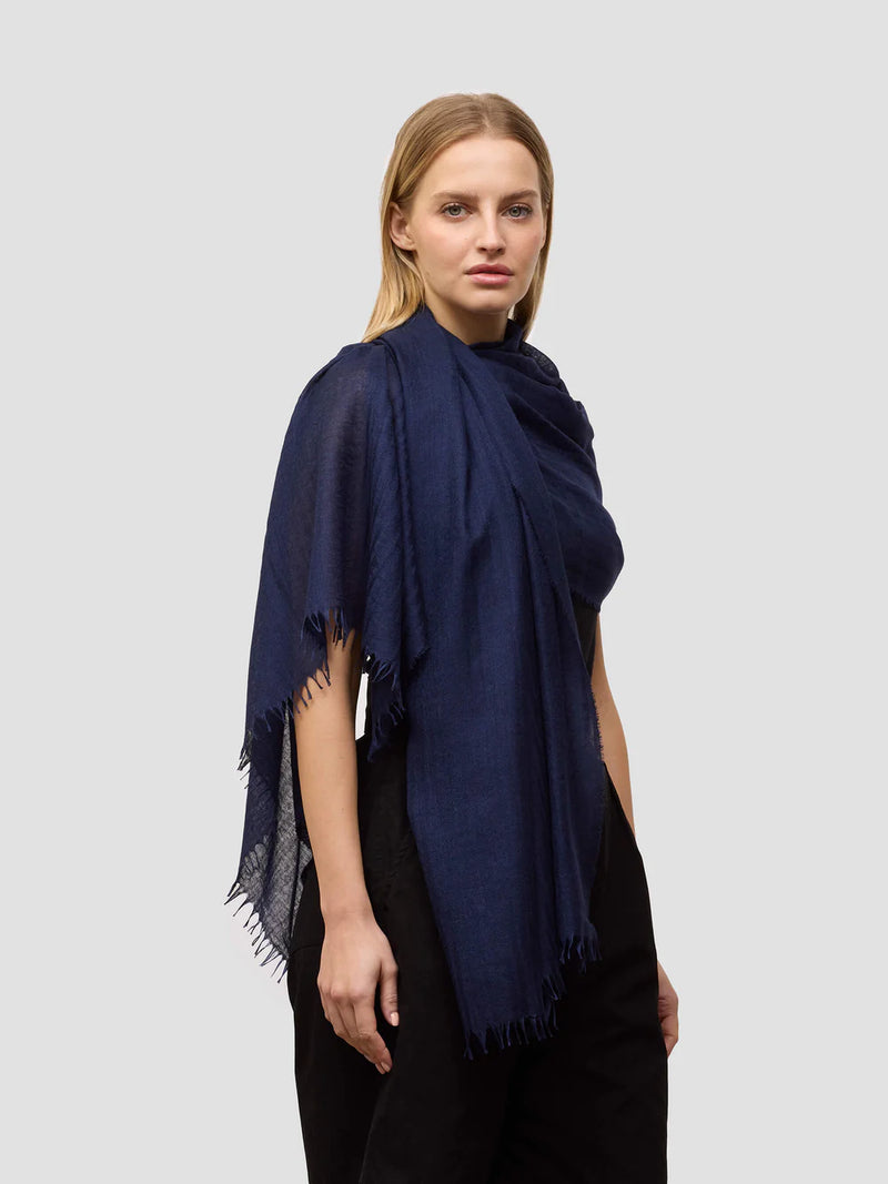 Staffa 85 x 200 Scarf in Navy