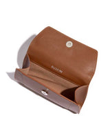 Clutch Con Cinta in Cognac