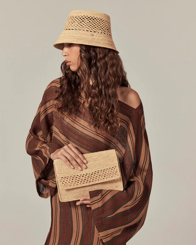 Poppy Raffia Crochet Crossbody in Natural