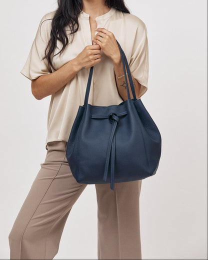 Florence Tote in Navy Pebble Grain
