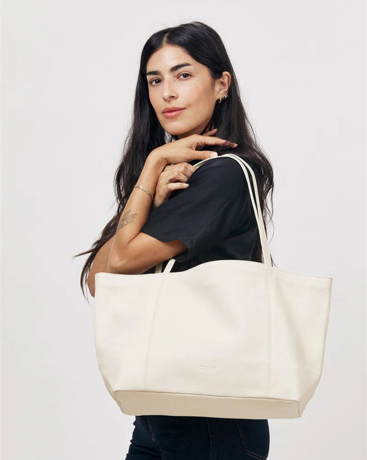Makena Tote in Milk Pebble Grain