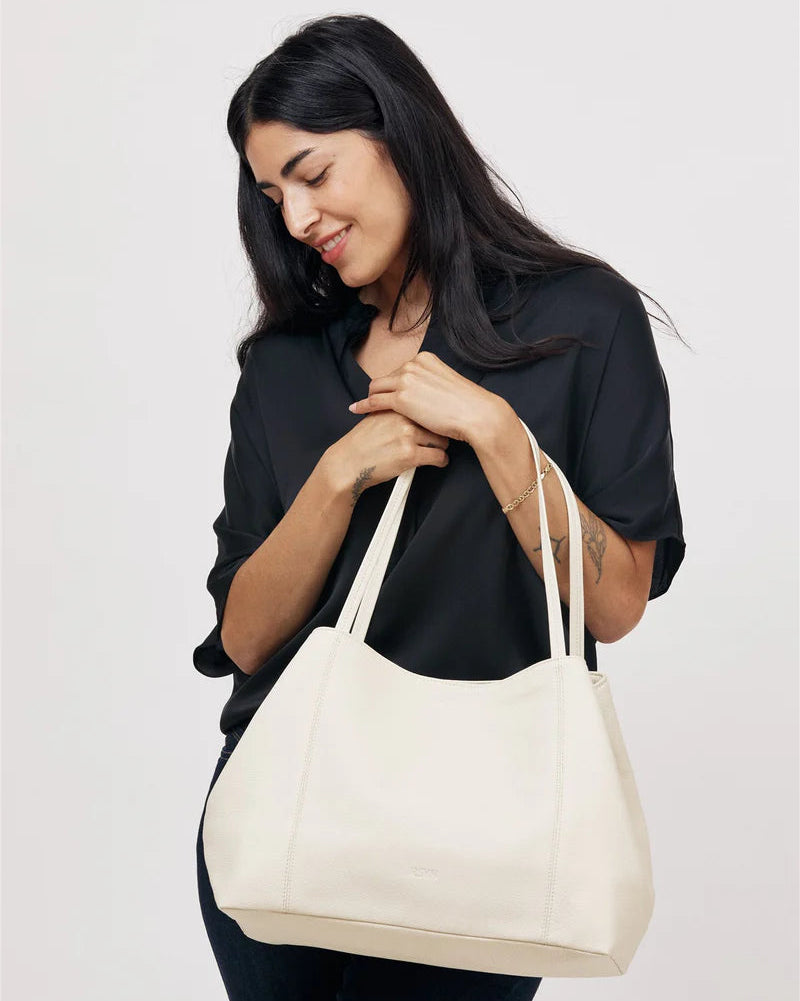 Makena Tote in Milk Pebble Grain