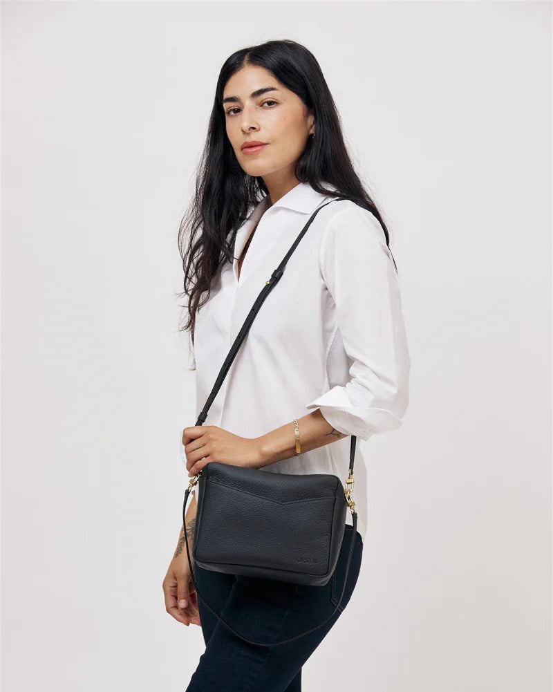 Rome Crossbody in Black Pebble Grain