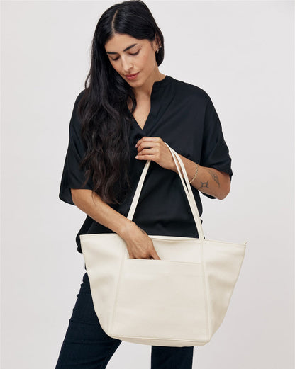 Vienna Tote in Milk Pebble Grain