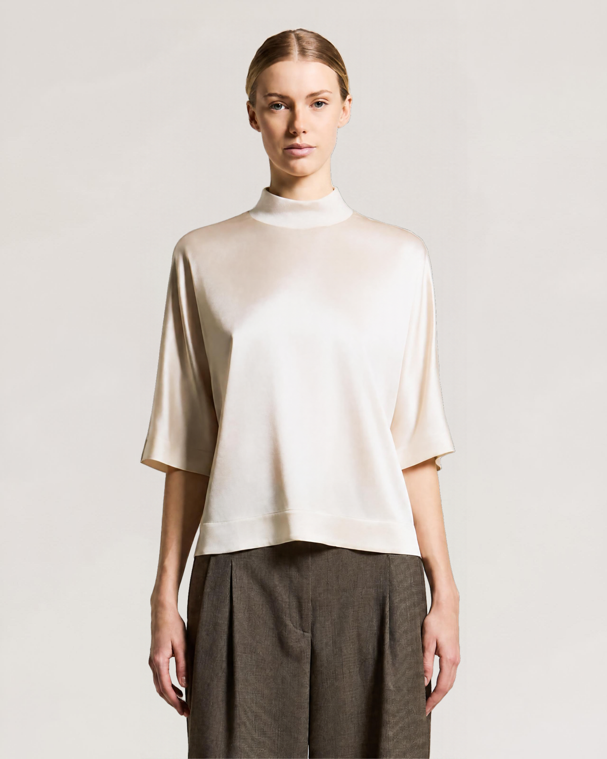 Shirt Stretch silk satin with knitted details in Ethereal Beige