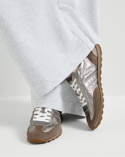Lamé Calfskin and suede runners with shiny loop in Silver