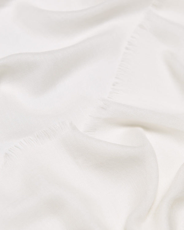 Wispy 70 x 200 Scarf in Snow